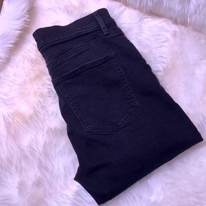 Loft black skinny jeans. Size 10/30, EUC